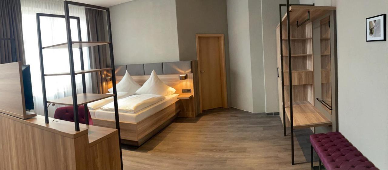 טאוברבישופסהיים Hotel Das Bischof מראה חיצוני תמונה