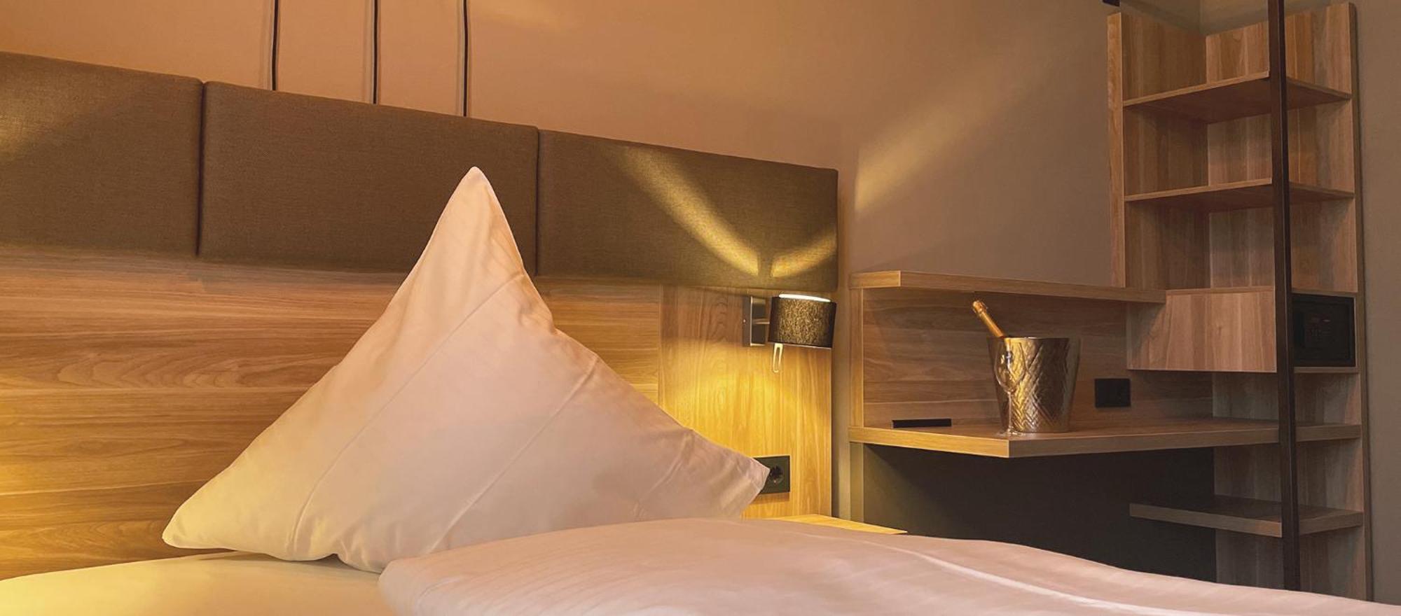 טאוברבישופסהיים Hotel Das Bischof מראה חיצוני תמונה